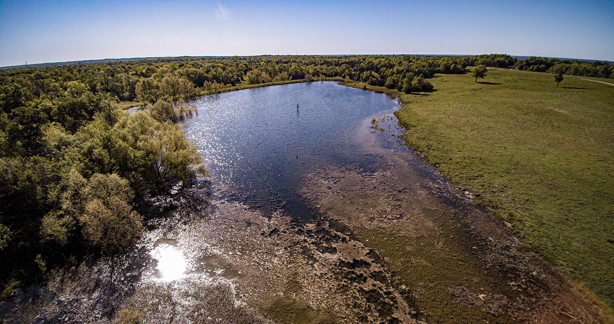 Amazing lakes on this Oklahoma land for sale